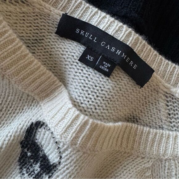 Skull Cashmere Dip Dye Ombre Skull Print Sweater Size XS - Picture 8 of 9